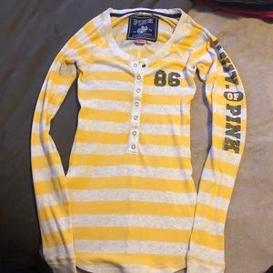 🌟PINK Victoria’s Secret🌟 Long sleeve Henley